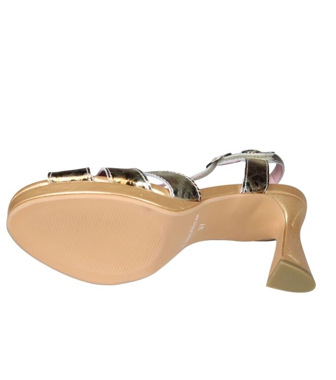 Laura Vita Fantasme 01