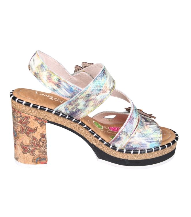 Laura Vita NAOMIO 13